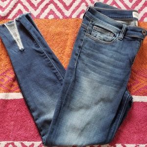 Mid Rise skinny stretch straight leg Jeans
